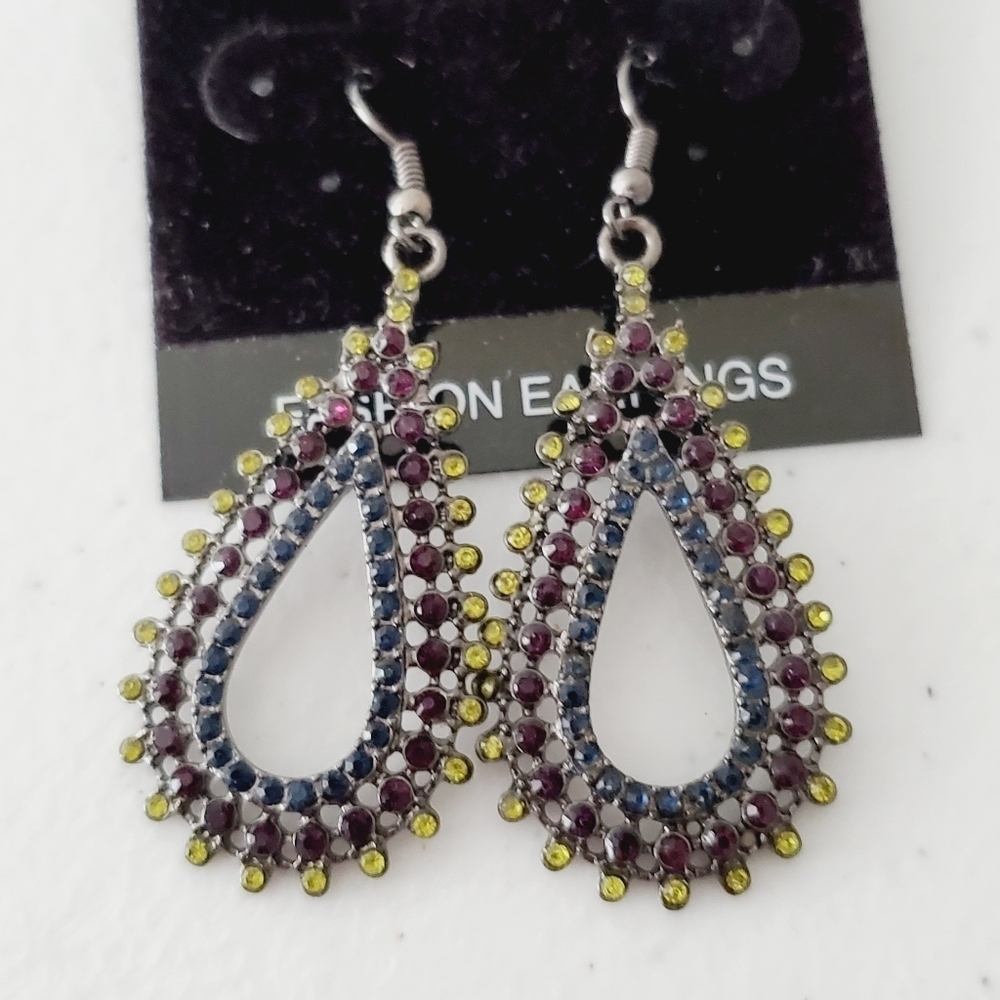 Taramanda Rhinestone Dangle Earrings Whimsigoth Dark Romantic‎ NEW